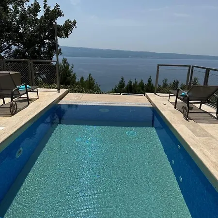 Villa Maranata-5 Stars-pool-spa-gym-free Parking-privacy *