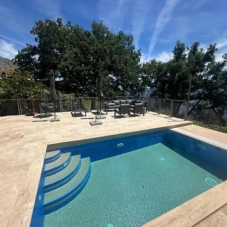 Vila Maranata-5 Stars-pool-spa-gym-free Parking-privacy Jesenice (Split-Dalmatia)