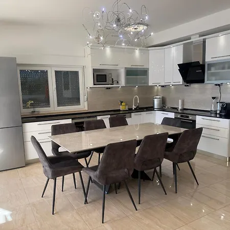 Vila Maranata-5 Stars-pool-spa-gym-free Parking-privacy