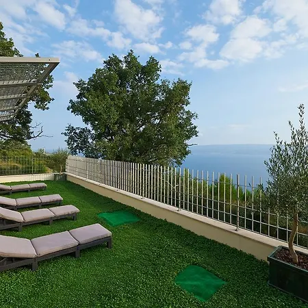 Villa Maranata-5 Stars-pool-spa-gym-free Parking-privacy *