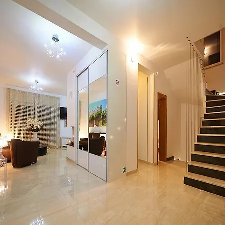 Maranata-5 Stars-pool-spa-gym-free Parking-privacy Villa *