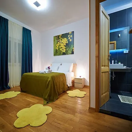 Villa Maranata-5 Stars-pool-spa-gym-free Parking-privacy