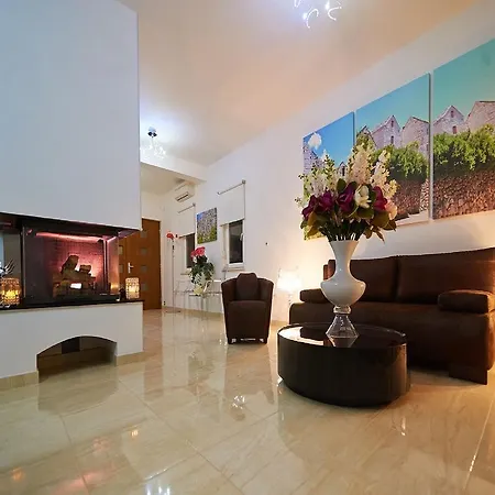 Maranata-5 Stars-pool-spa-gym-free Parking-privacy Villa *