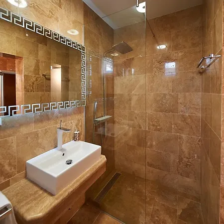 Maranata-5 Stars-pool-spa-gym-free Parking-privacy * Jesenice
