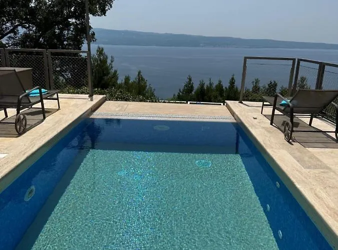 Villa Maranata-5 Stars-pool-spa-gym-free Parking-privacy *