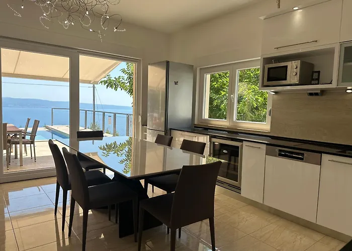 Maranata-5 Stars-pool-spa-gym-free Parking-privacy Villa *