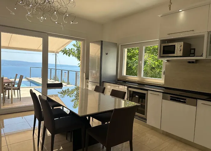 Villa Maranata-5 Stars-pool-spa-gym-free Parking-privacy *