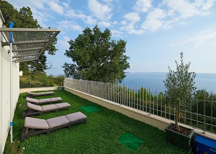 Villa Maranata-5 Stars-pool-spa-gym-free Parking-privacy *