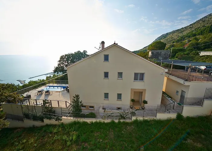 Maranata-5 Stars-pool-spa-gym-free Parking-privacy Villa Jesenice