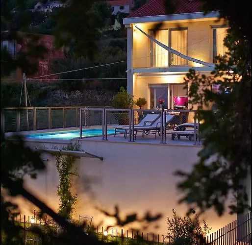 Maranata-5 Stars-pool-spa-gym-free Parking-privacy Jesenice