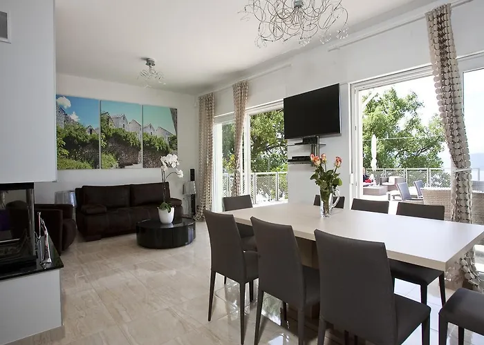 Maranata-5 Stars-pool-spa-gym-free Parking-privacy Jesenice