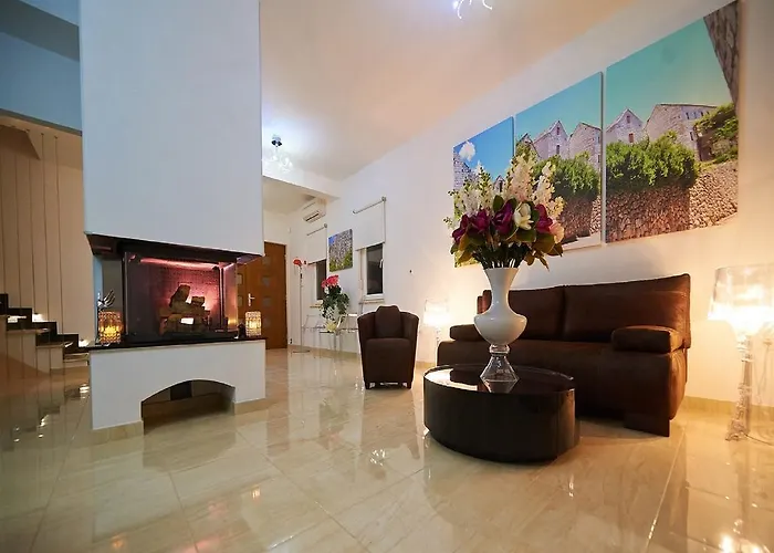 Maranata-5 Stars-pool-spa-gym-free Parking-privacy Villa *