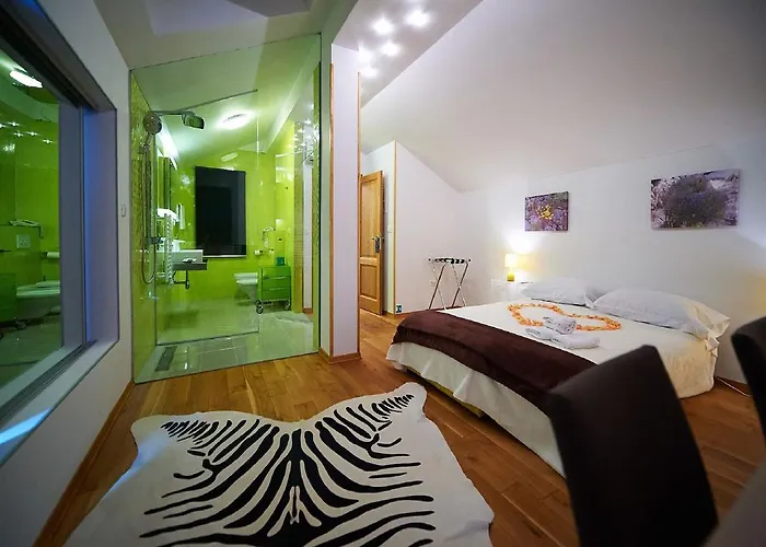 Villa Maranata-5 Stars-pool-spa-gym-free Parking-privacy Jesenice