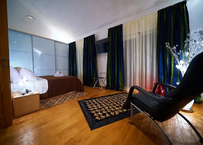 Villa Maranata-5 Stars-pool-spa-gym-free Parking-privacy