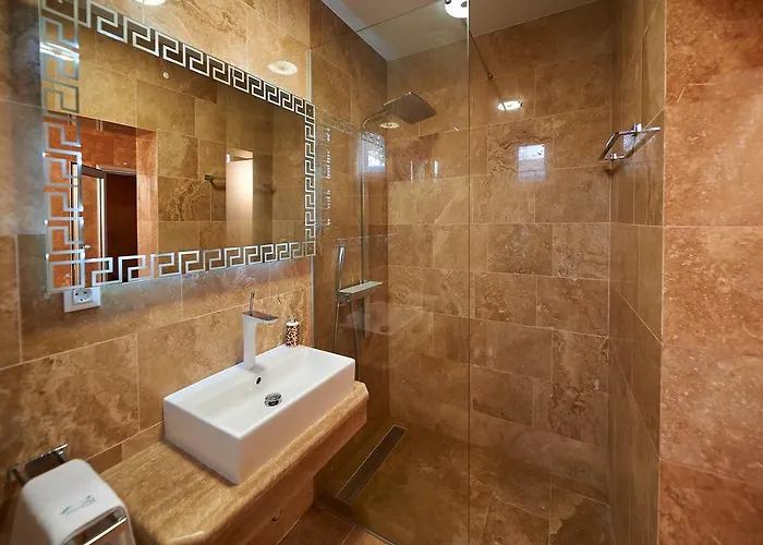 Maranata-5 Stars-pool-spa-gym-free Parking-privacy * Jesenice