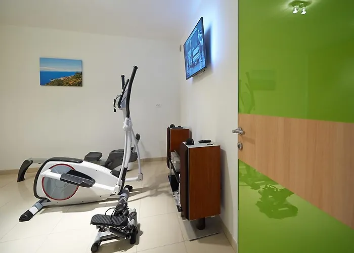 Maranata-5 Stars-pool-spa-gym-free Parking-privacy Villa *