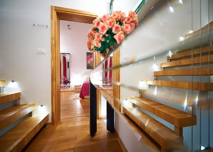 Maranata-5 Stars-pool-spa-gym-free Parking-privacy